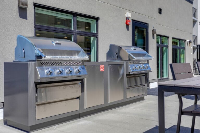 001a1690blend1_sm copy-min